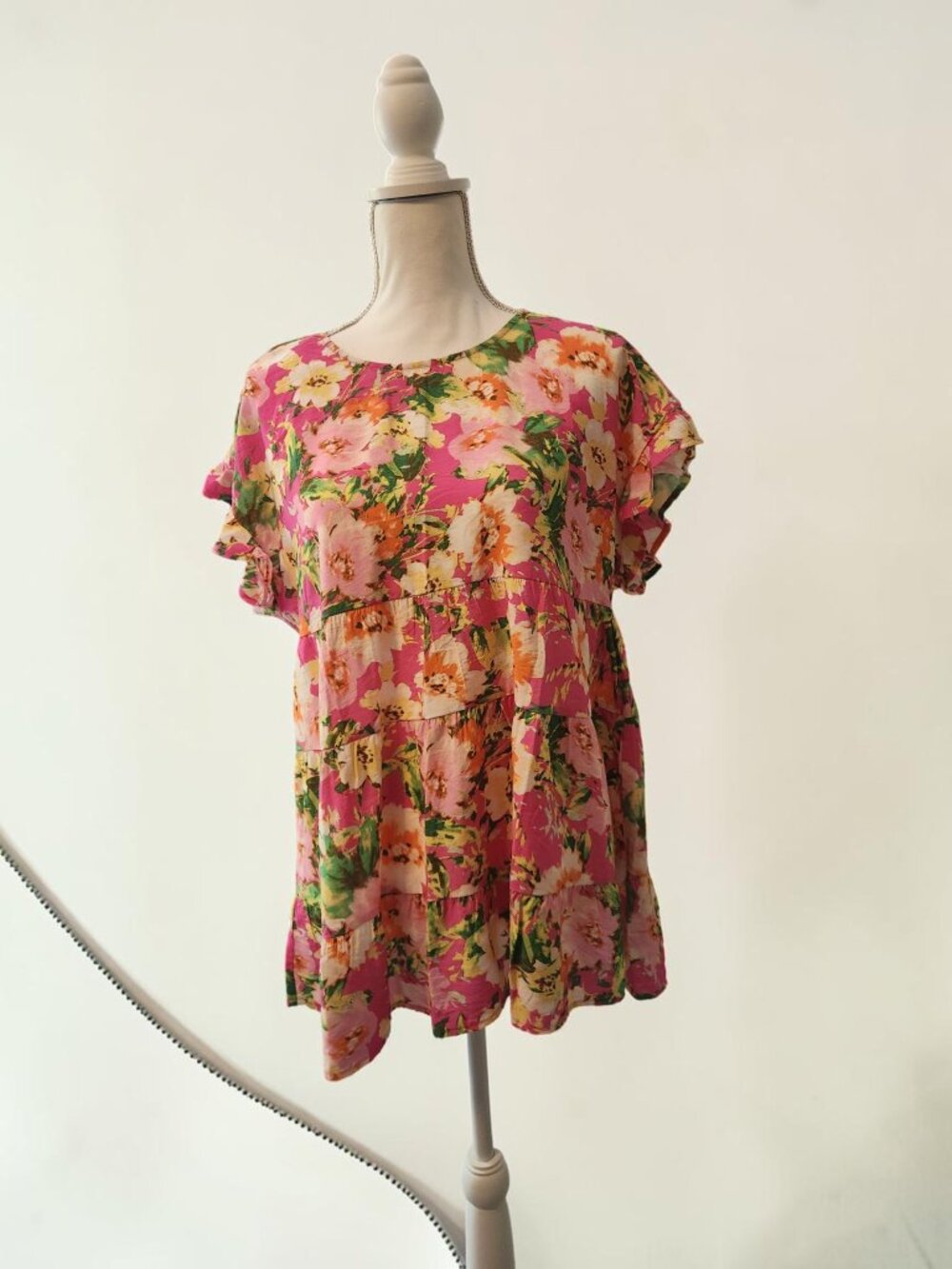 🌸 Emily Wonder Floral Blouse Size Large NWT Pink Ruffle Sleeve 🌸 - Picture 3 of 10